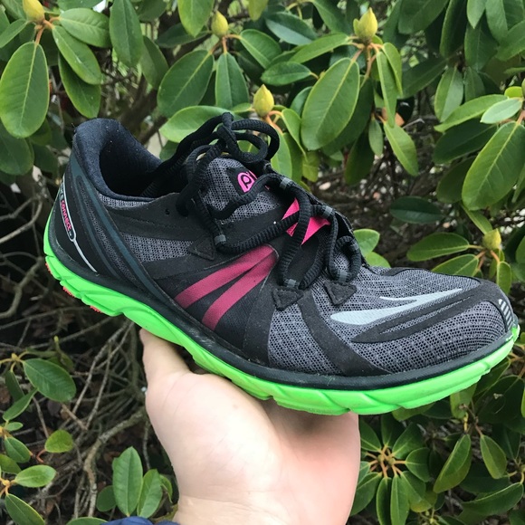brooks pureconnect womens running shoes